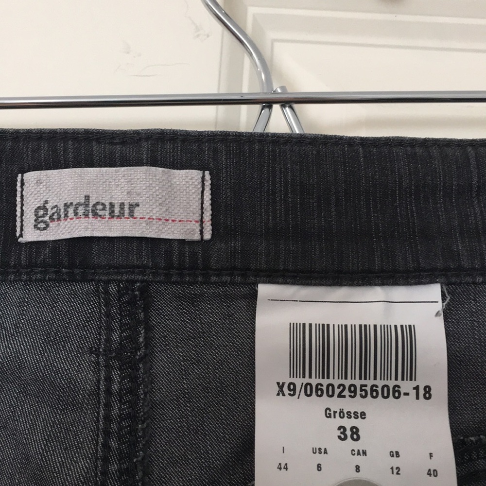 Jeans - Picture 3 of 3